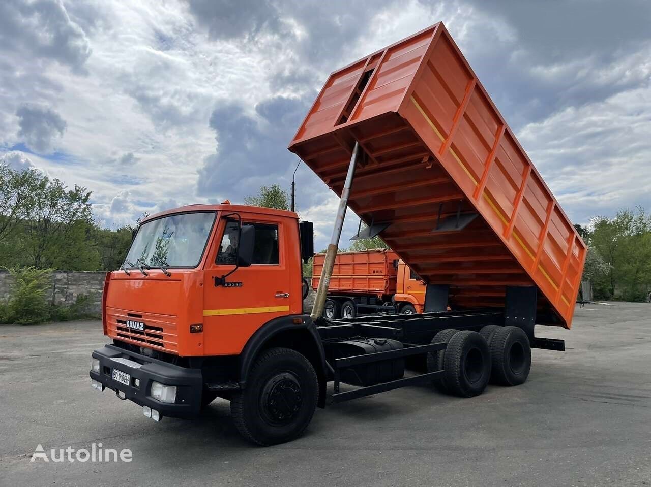 camião basculante KamAZ 55111