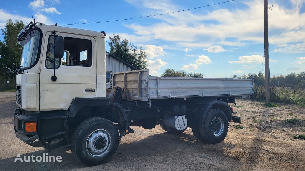 MAN 19322 4X4 dump truck