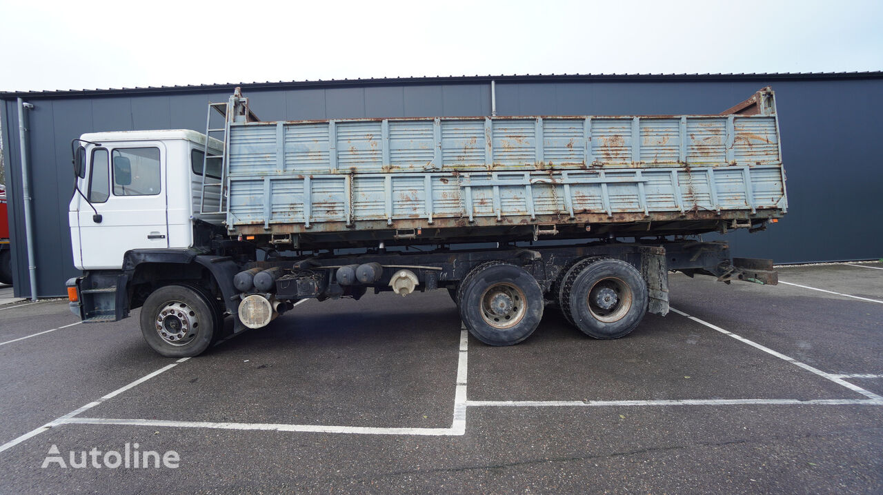 MAN 26.332 6X4 3 SIDE TIPPER 612.400KM dump truck