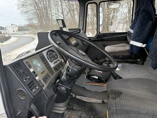 MAN F90 pa&scaron;izgāzējs