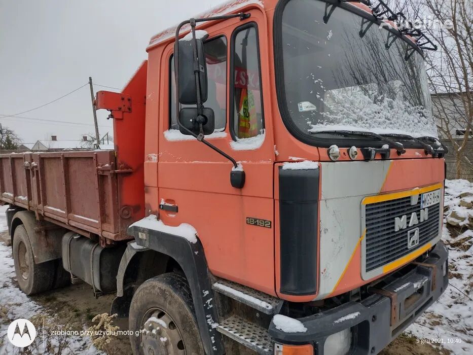 самосвал MAN F90 18.192 (STEEL SUSPENSION / 4X4 / MANUAL PUMP)