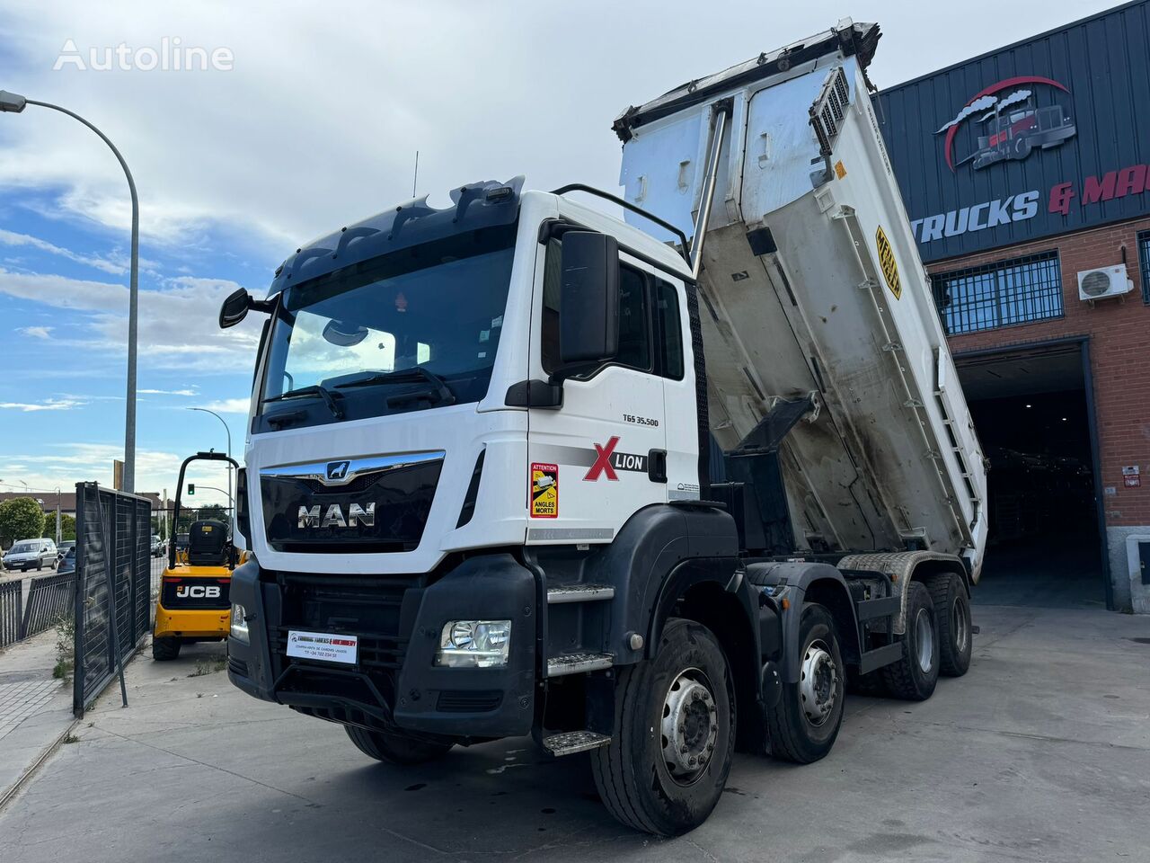 MAN TGS   dump truck