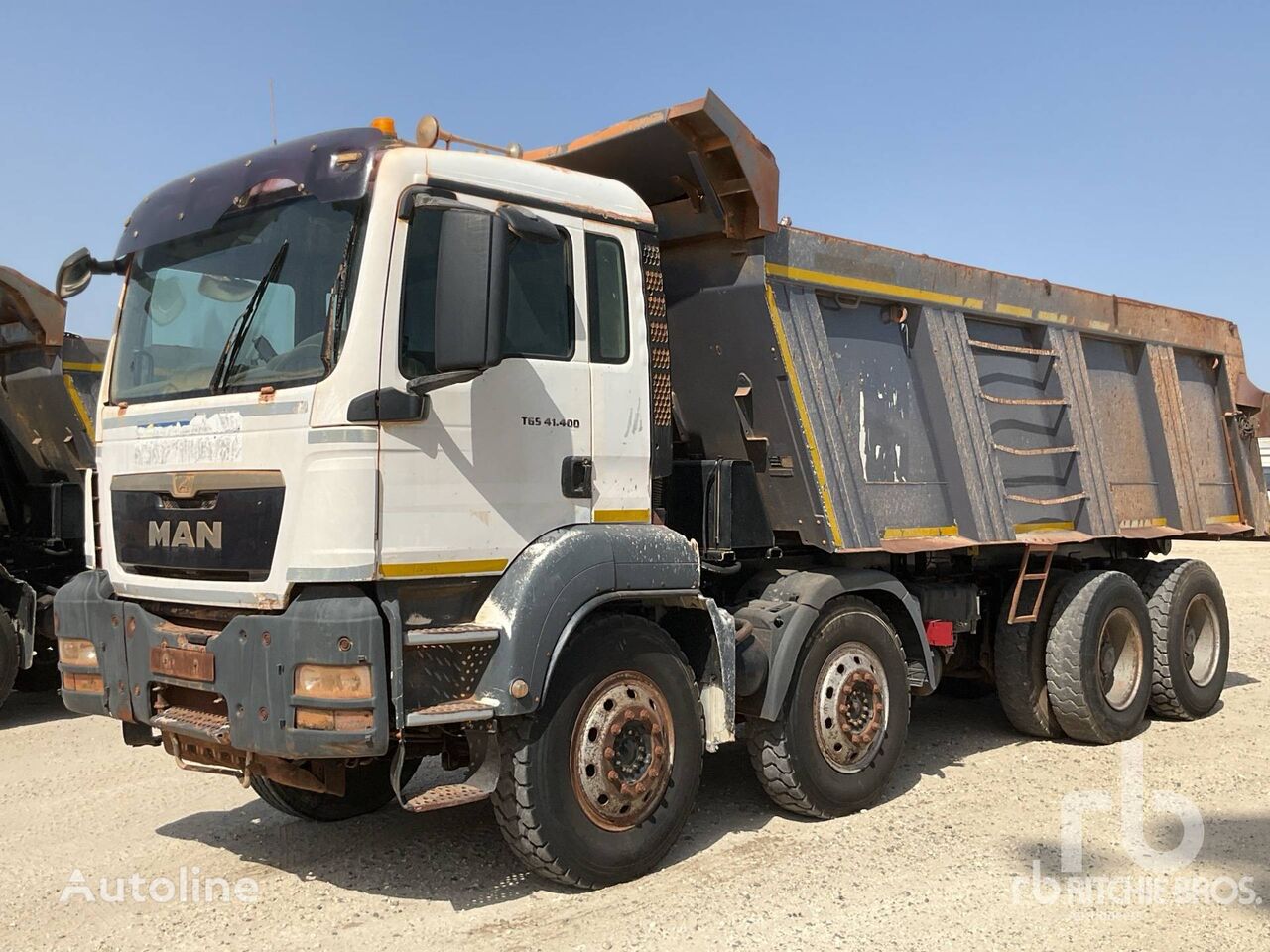 شاحنة قلابة MAN TGS41.400 8x4 Twin-Steer