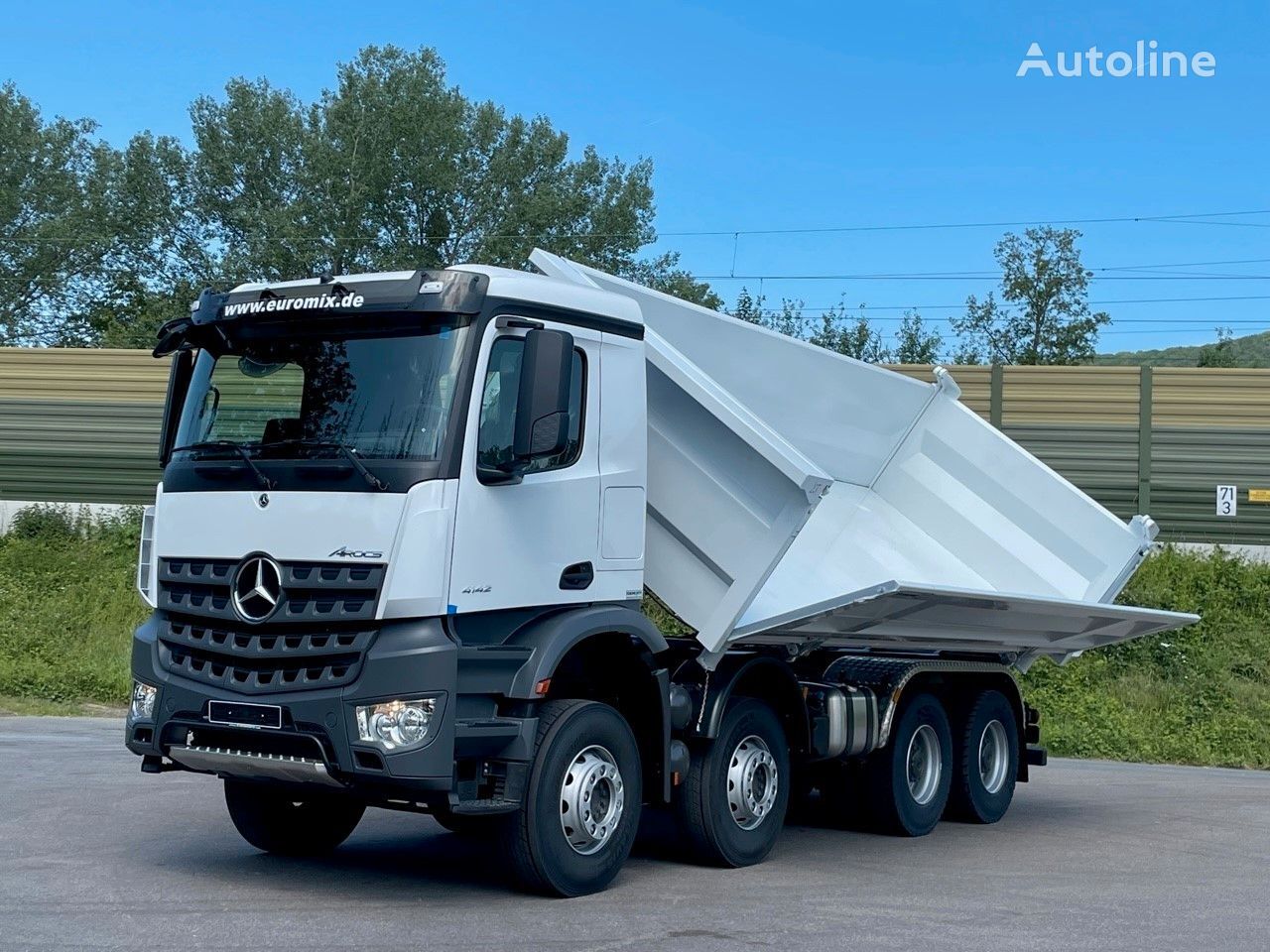 nový sklápač Mercedes-Benz 4142 8X4   Euromix EMT  3-Seiten-Kipper