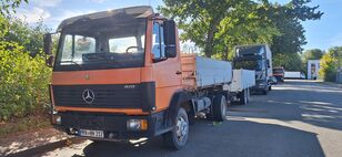 camion-benne Mercedes-Benz 817