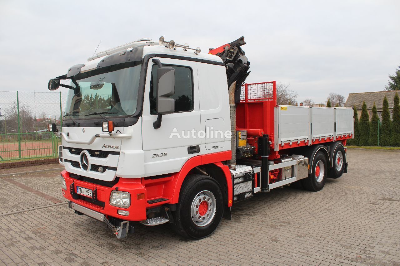 camion-benne Mercedes-Benz ACTROS 2536 PALFINGER CRANE 26002 KIPPER