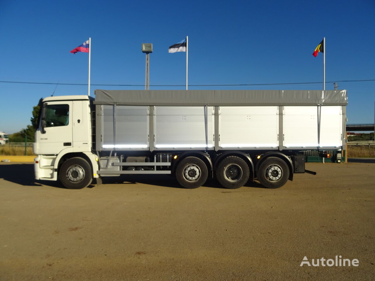 Mercedes-Benz ACTROS 32 36 billenős teherautó