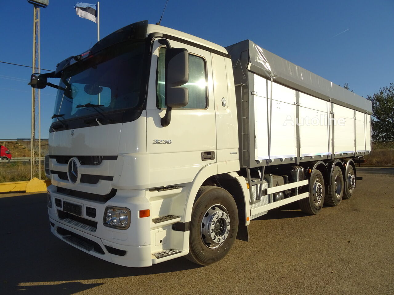 самосвал Mercedes-Benz ACTROS 32 36-