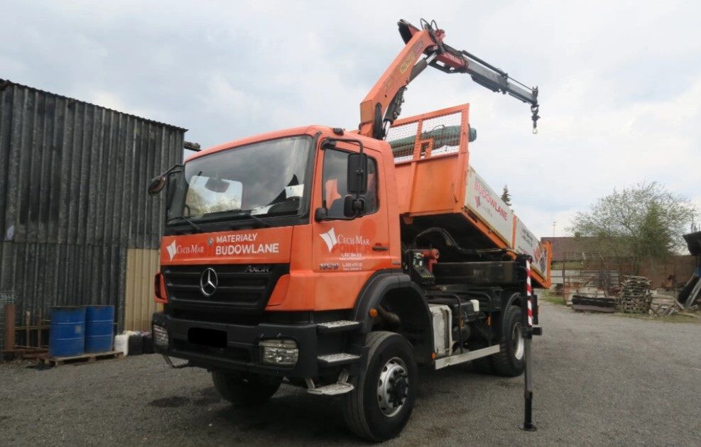 کامیون کمپرسی Mercedes-Benz AXOR 1829 4x4 Tipper + Crane Palfinger PK 9501