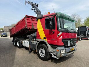 Mercedes-Benz Actros 2644 L 6X4 3 Zijden kipper + MKG Kraan/Crane volquete