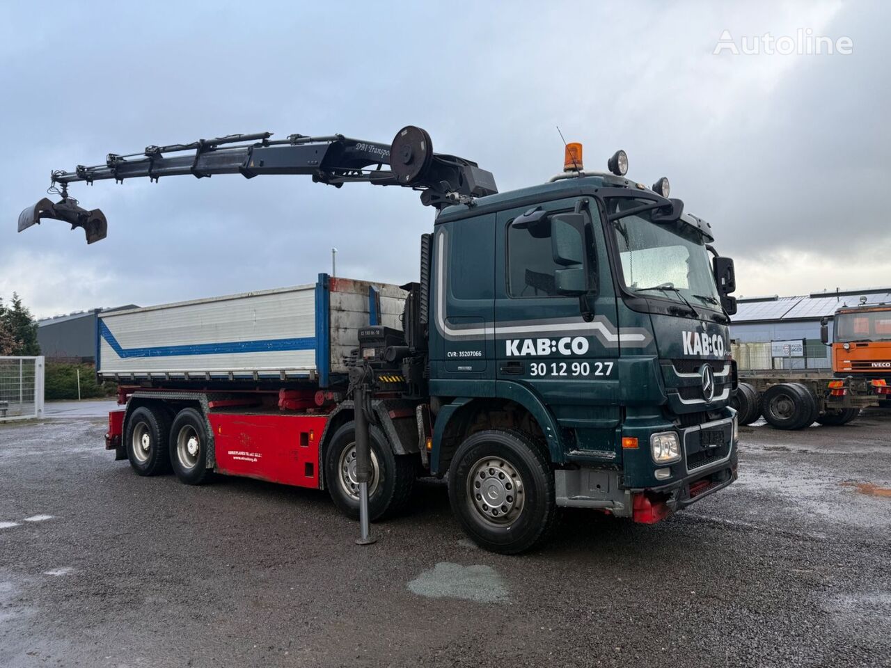 xe ben Mercedes-Benz Actros 3248 8x4 hiab 288-5 crane 3 way tipper