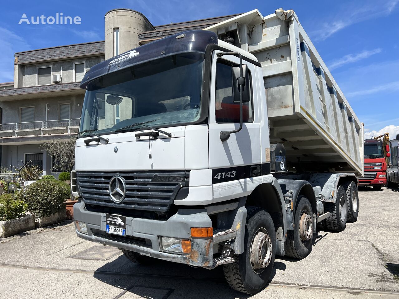 autobasculantă Mercedes-Benz Actros 4143