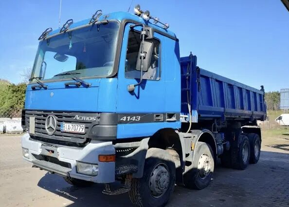 autobasculantă Mercedes-Benz Actros 4143