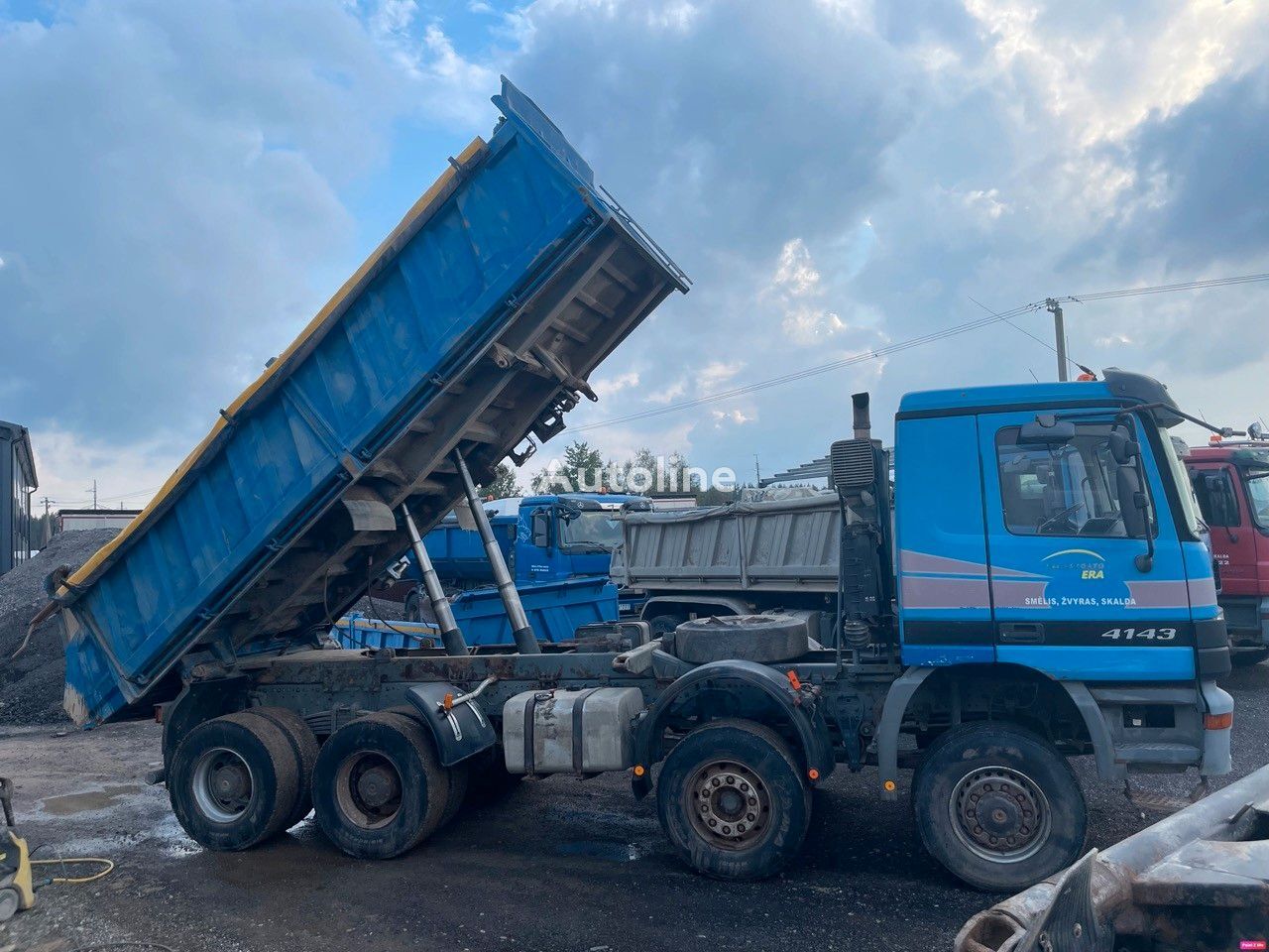 самосвал Mercedes-Benz Actros 4143