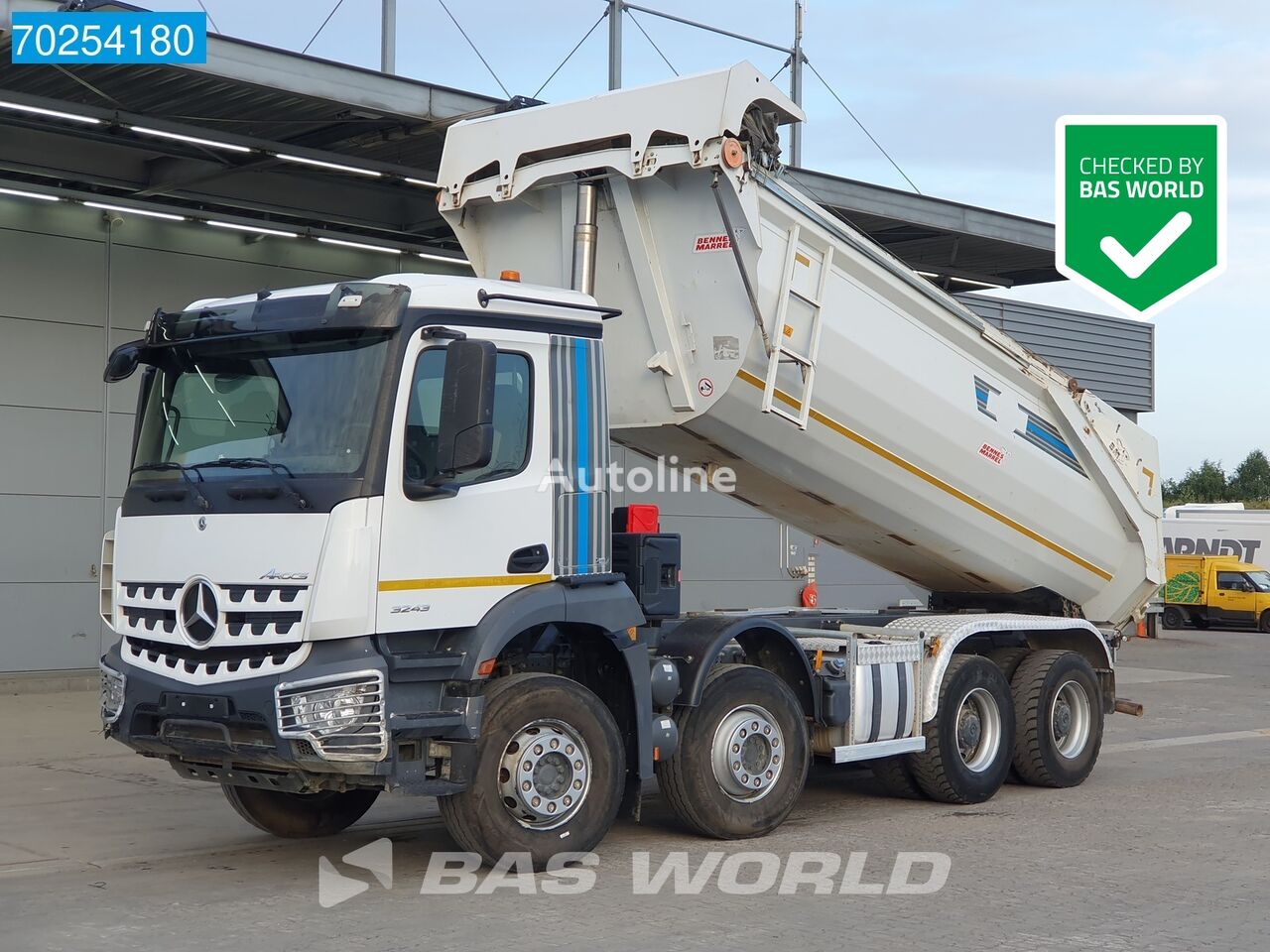 Mercedes-Benz Arocs 3243 8X4 Retarder ClassicSpace 16m3 Big-Axle Euro 6 dump truck