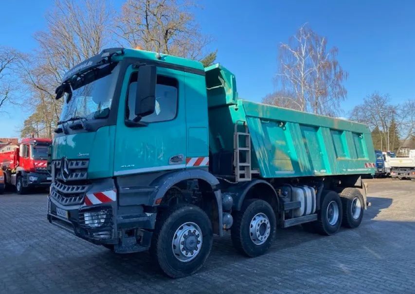 camion-benne Mercedes-Benz Arocs 4142