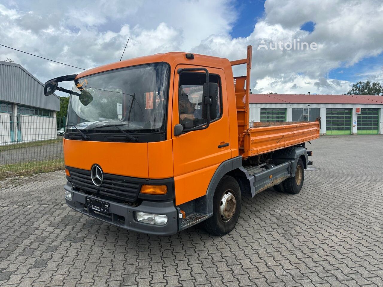 Camion ribaltabile Mercedes-Benz Atego 818 / EURO 3 / Meiller in vendita | Autoline IT Camion ribaltabile Mercedes-Benz Atego 818 / EURO 3 / Meiller - Autoline