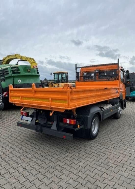 Mercedes-Benz Atego 923K dump truck