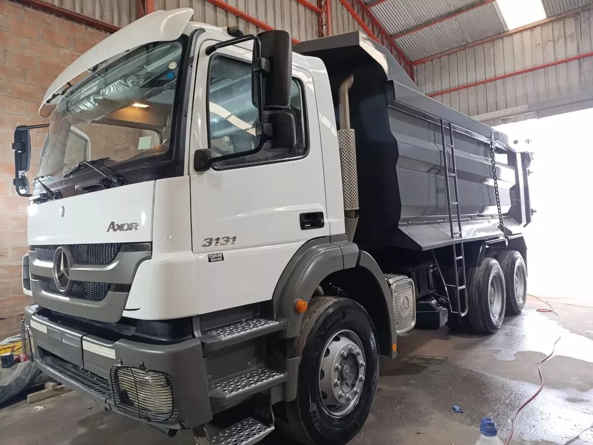 camion-benne Mercedes-Benz Axor 3131