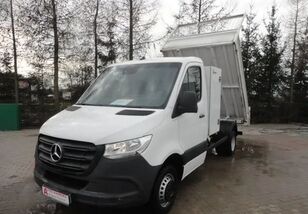 Mercedes-Benz Sprinter dump truck