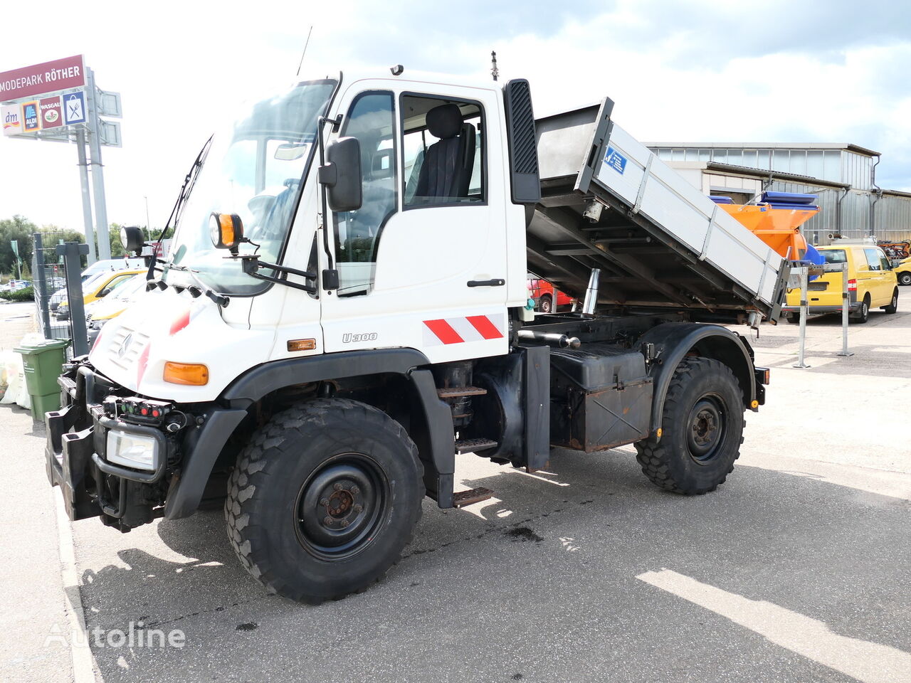 Mercedes-Benz Unimog U300 AHK KLIMA ZAPFWELLE VORNE TEMPOMAT ダンプトラック