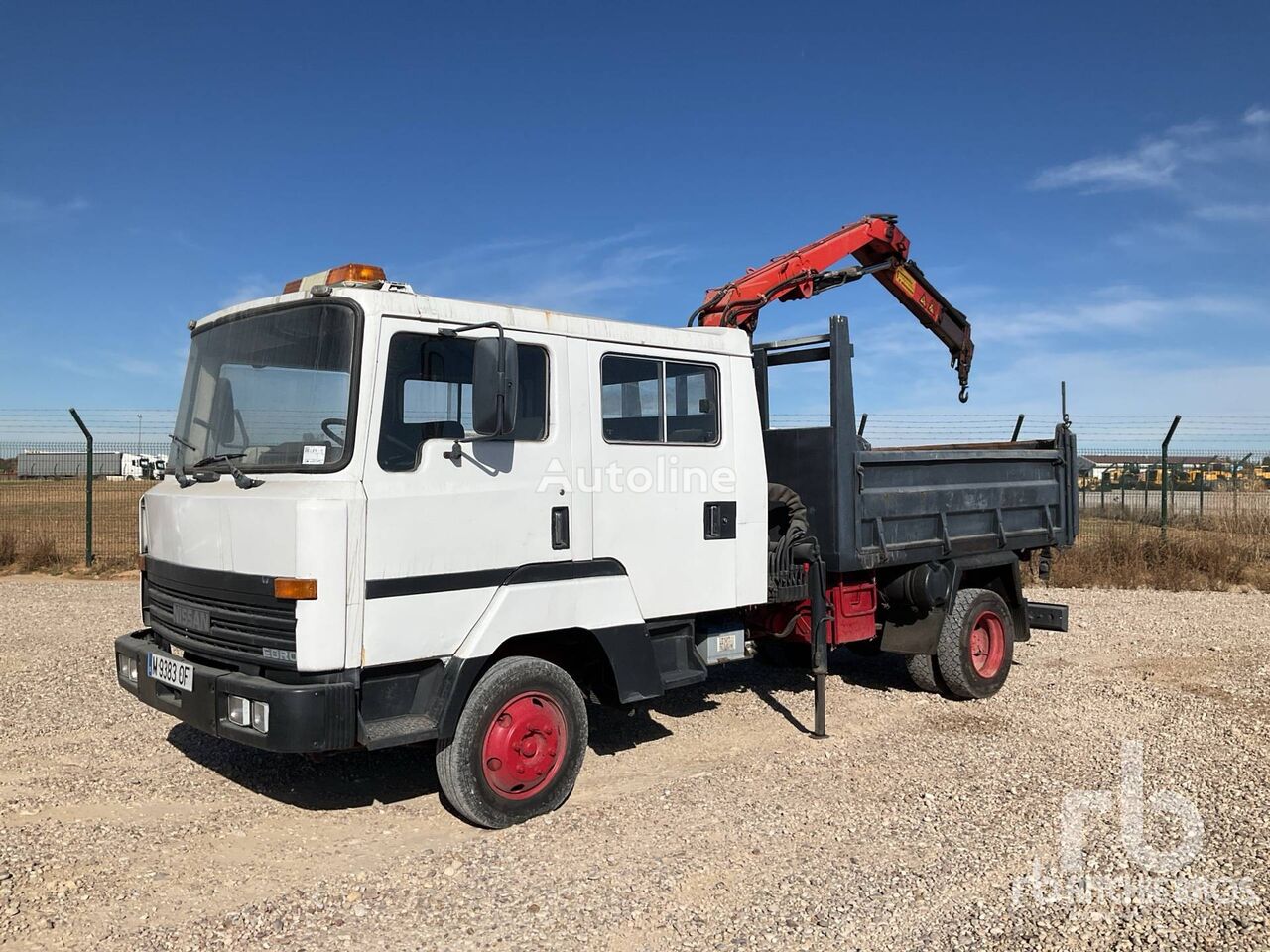 camion ribaltabile Nissan L80.09 Valman 4050-2 Articulated Boom