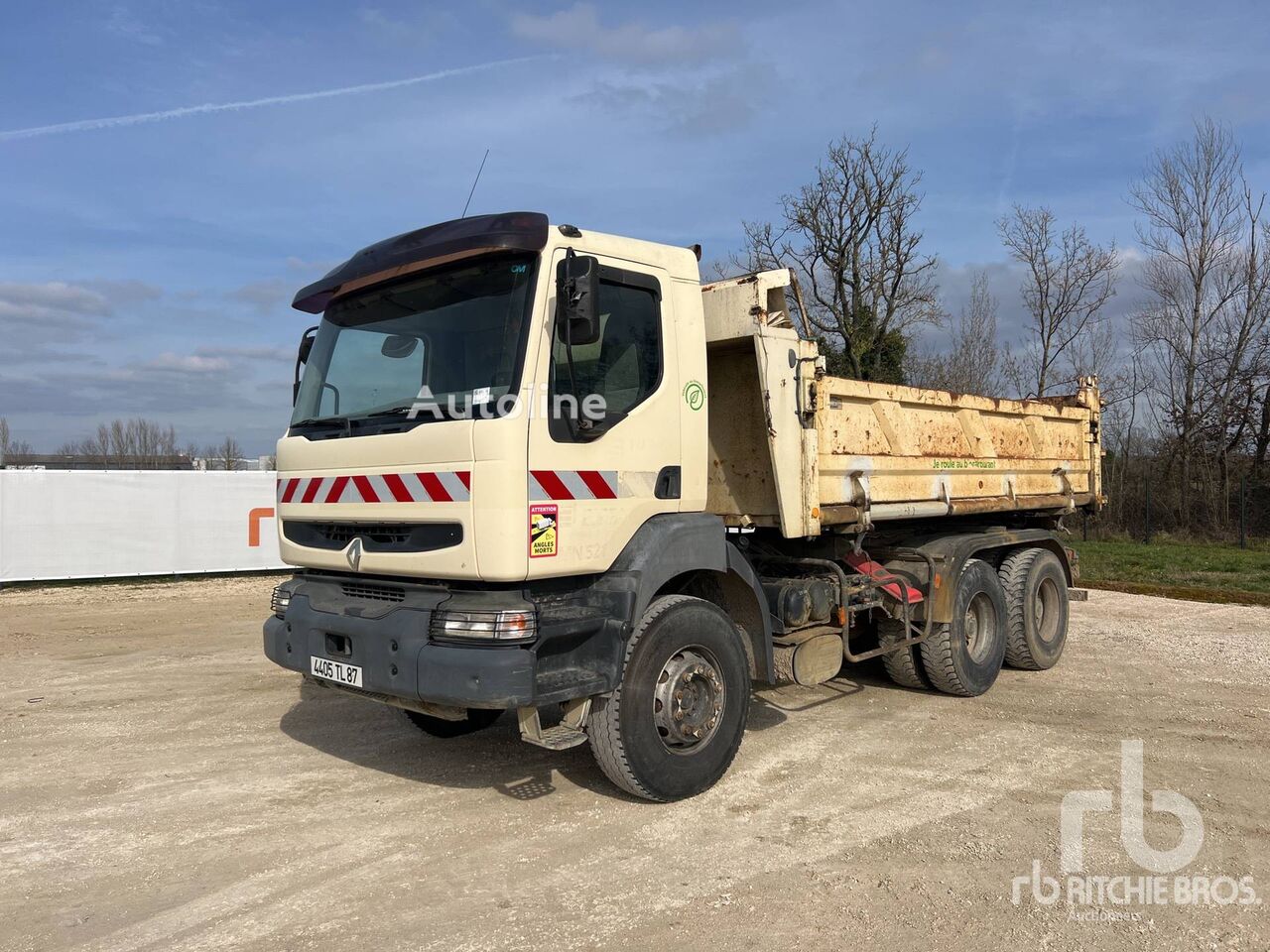 덤프 트럭 Renault KERAX 370 DCI 6x4 Camion Benne