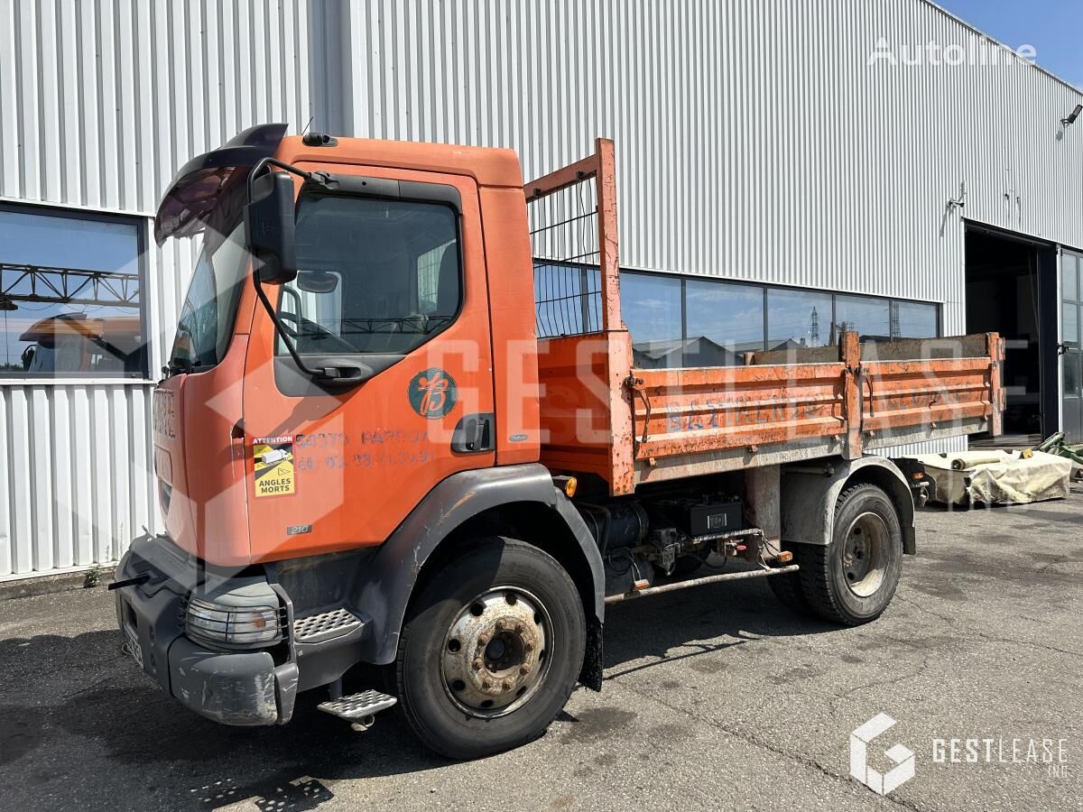 camion-benne Renault Midlum 210 endommagé