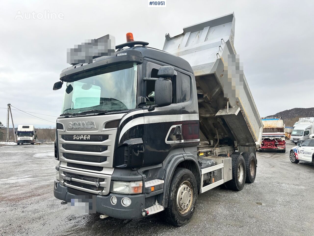 самосвал Scania R560