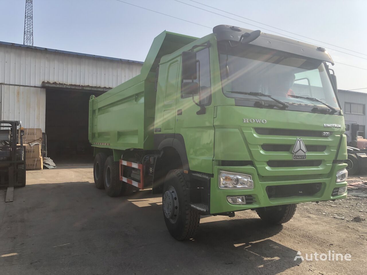 самосвал Sinotruk Howo TRUCK