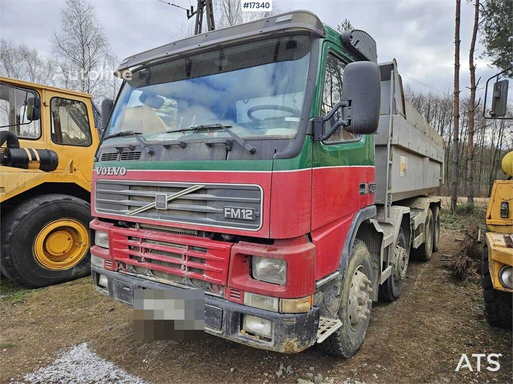 Volvo 420 8x4 volquete