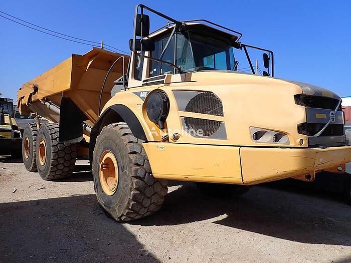 Volvo A40F pašizgāzējs