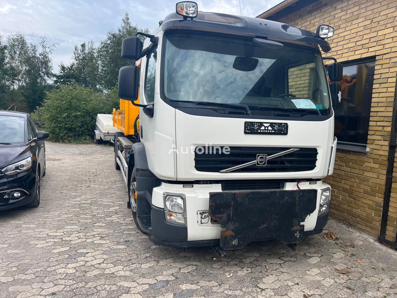 Volvo FE260 dump truck