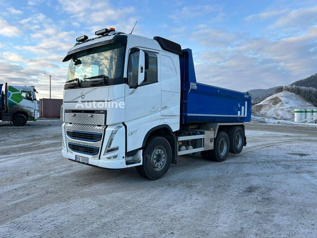 autobasculantă Volvo FH 540 6X4 + MAUR trippelkjerre