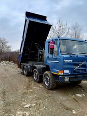 autobasculantă Volvo FL10