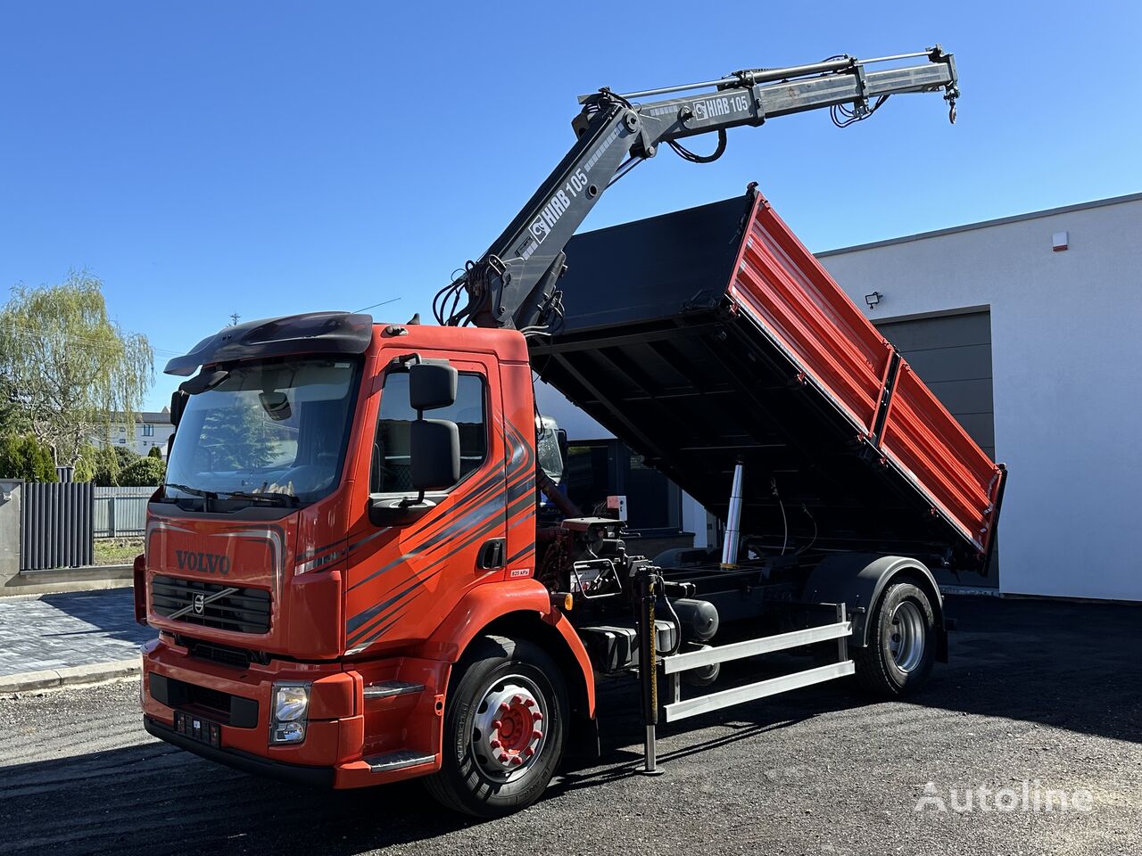 camion-benne Volvo FL240 KIPPER + CRANE HIAB105-2