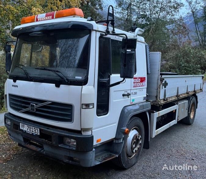 Volvo FL6 H4X2 pašizgāzējs