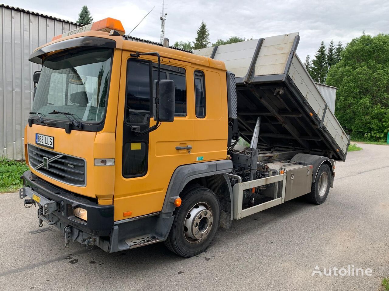 Volvo FL615 + HIAB 027-2 billenős teherautó