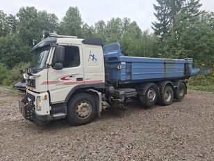 Volvo FM12-VTA4211-8X2 tienhoitovarustuksella kippiauto