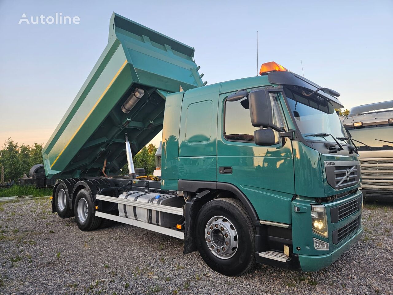 Volvo FM340  dump truck