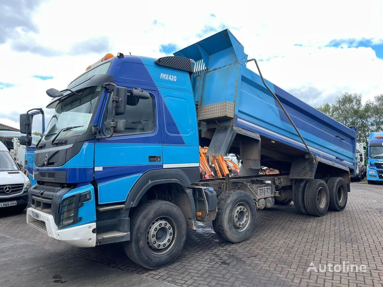 camion-benne Volvo FMX 420