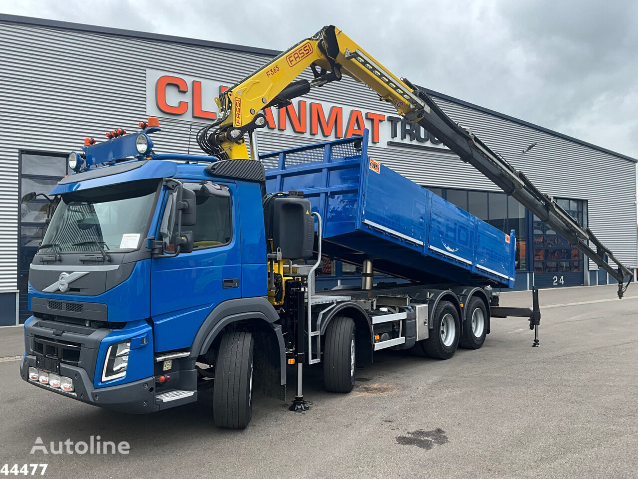 Volvo FMX 540 8x4 Euro 6 Fassi 36 Tonmeter laadkraan dump truck