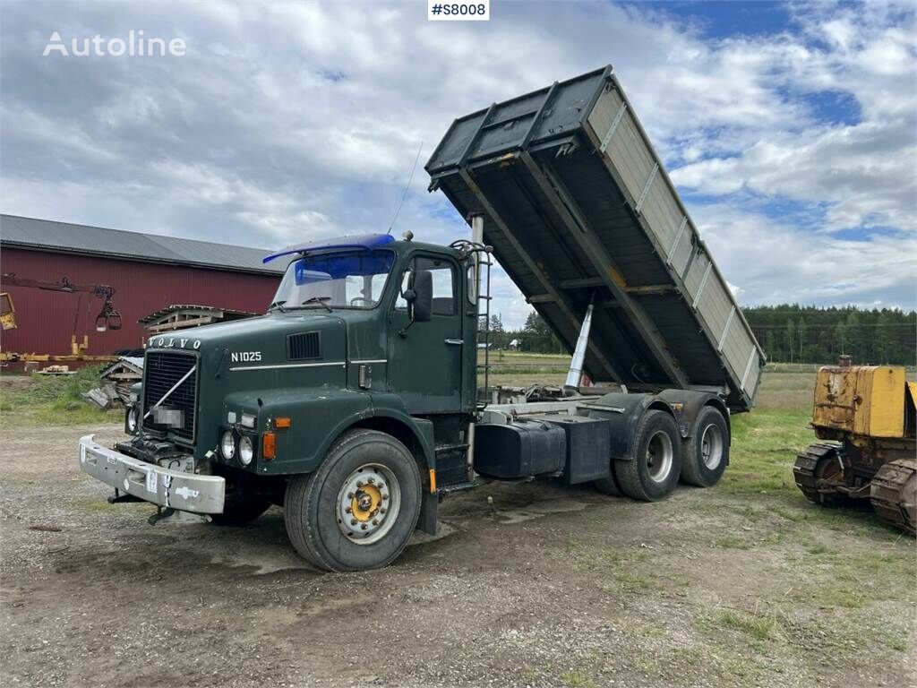 Volvo N10B Tipper truck with crane and plow equipment ( billenős teherautó