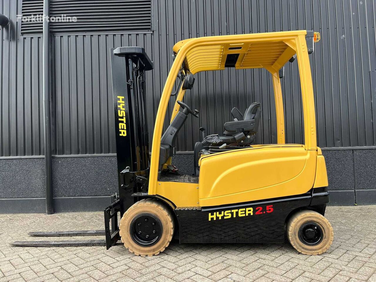 لیفتراک برقی Hyster J2.5XN