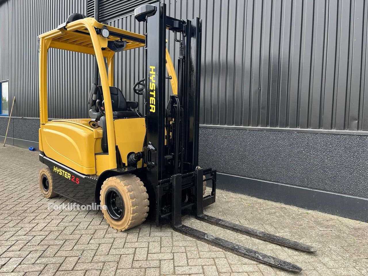 Hyster J2.5XN electric forklift