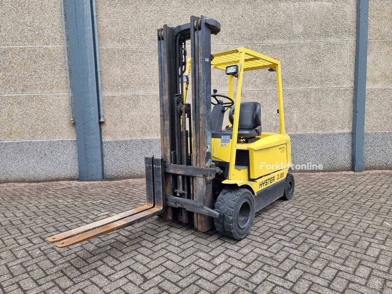 Hyster J3.00XM electric forklift