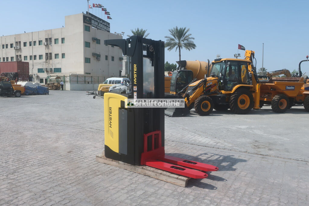 Hyster RS1.6 electric forklift