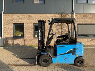 Hyundai 25BH-9 Elektra 2.5 ton Triplex Freelift Sideshift Heftruck electric forklift