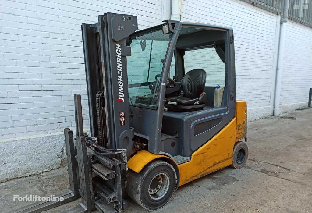 Jungheinrich EFGS30 electric forklift