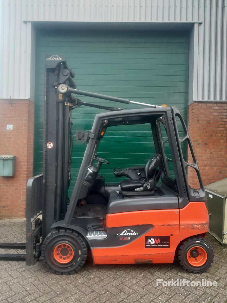 Linde electric forklift